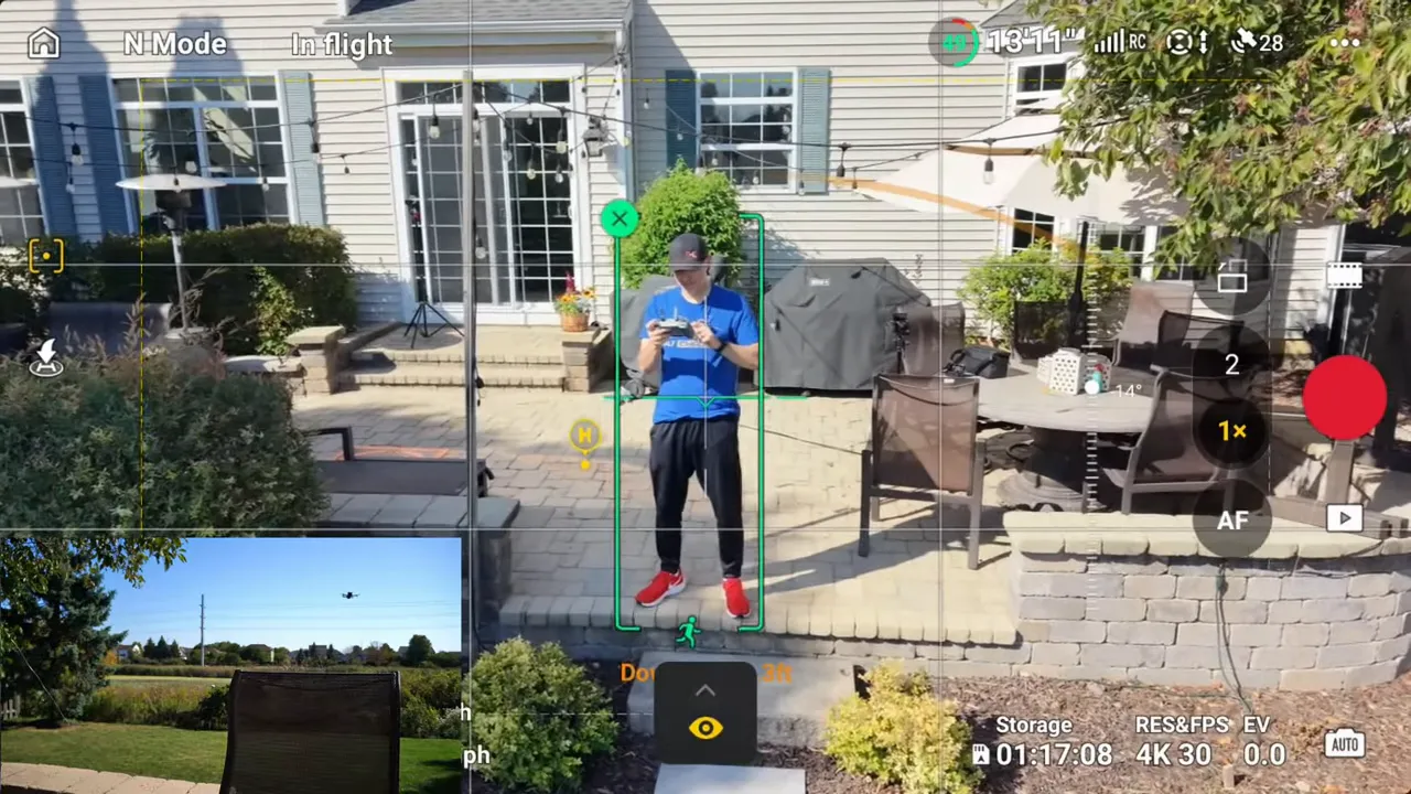 Modo ActiveTrack en la app siguiendo al piloto y mostrando telemetría en pantalla
